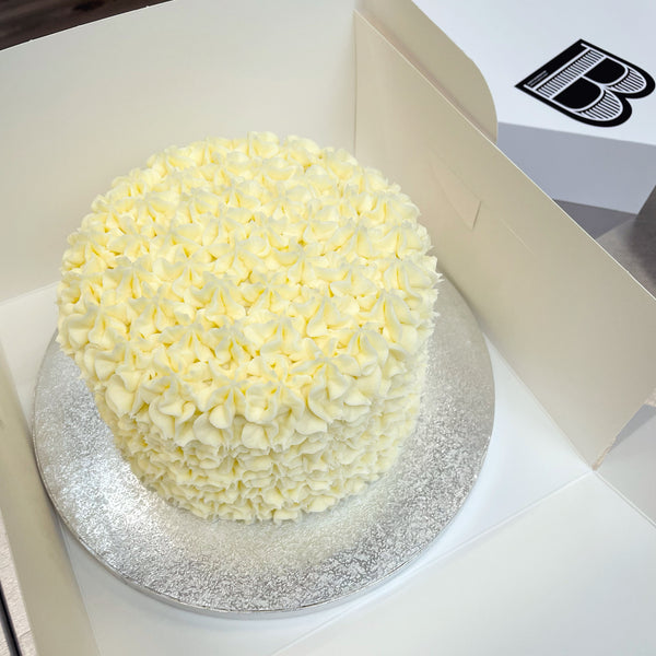 Cake with Piping